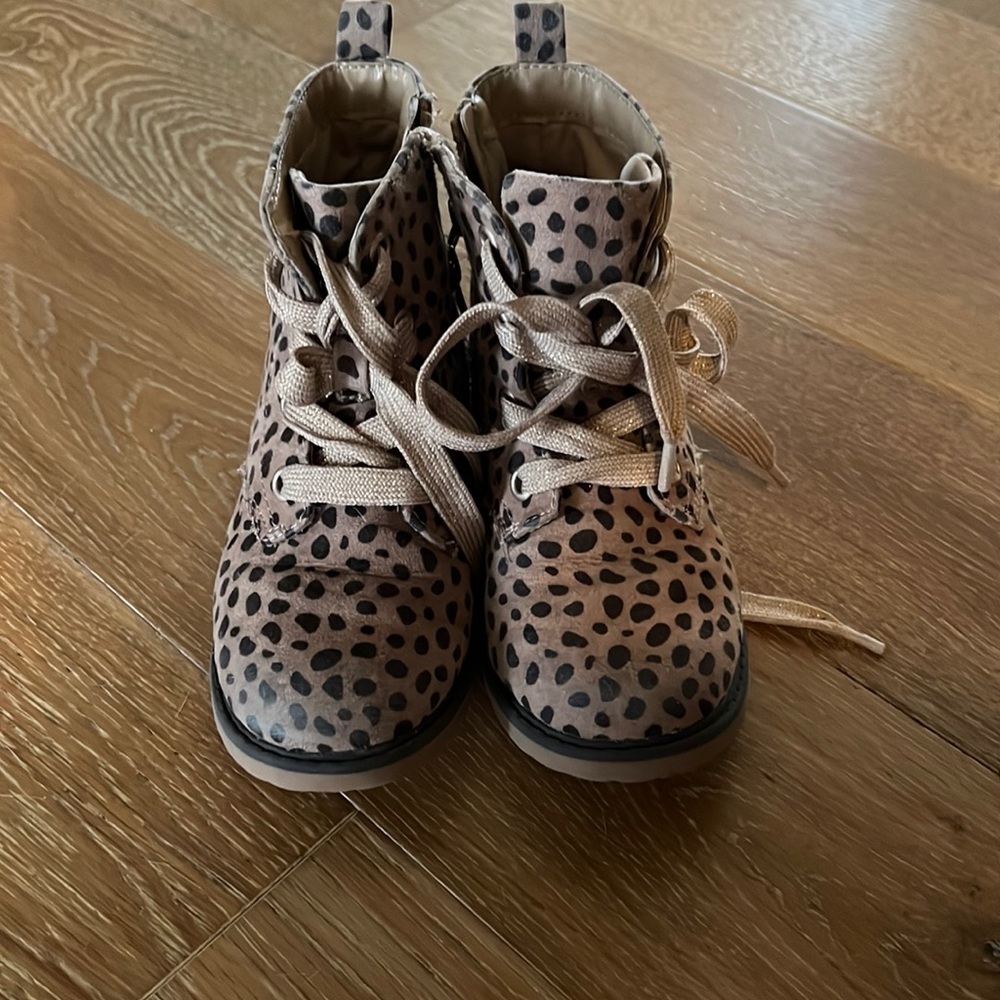 Size 11T cheetah print boots